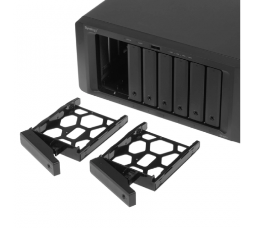 Synology DS1821+ Сетевое хранилище
